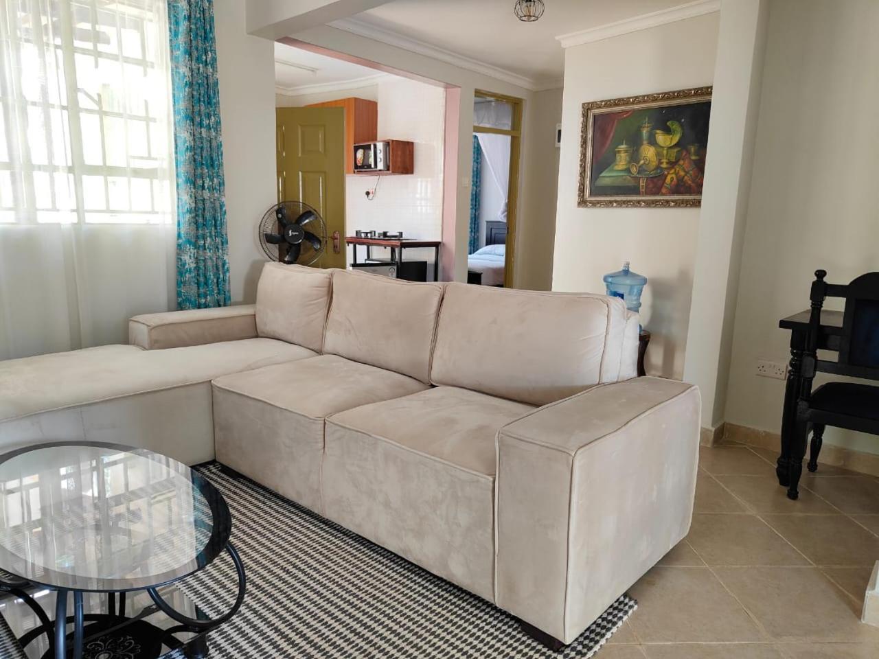 Ferienwohnung MILIMANI DRIVE LIVING I LUXE FLAWLESSLY FURNISHED UNITs Kisumu Zimmer foto